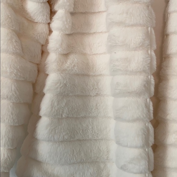 Katydid White Faux Fur Jacket - Picture 3 of 3